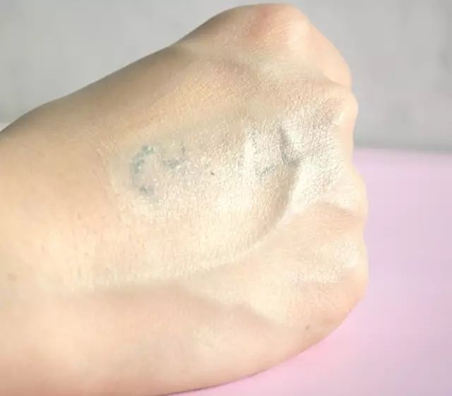 yslniki气垫和阿玛尼蓝气垫测评,ysl气垫推荐公认好用第一名测评