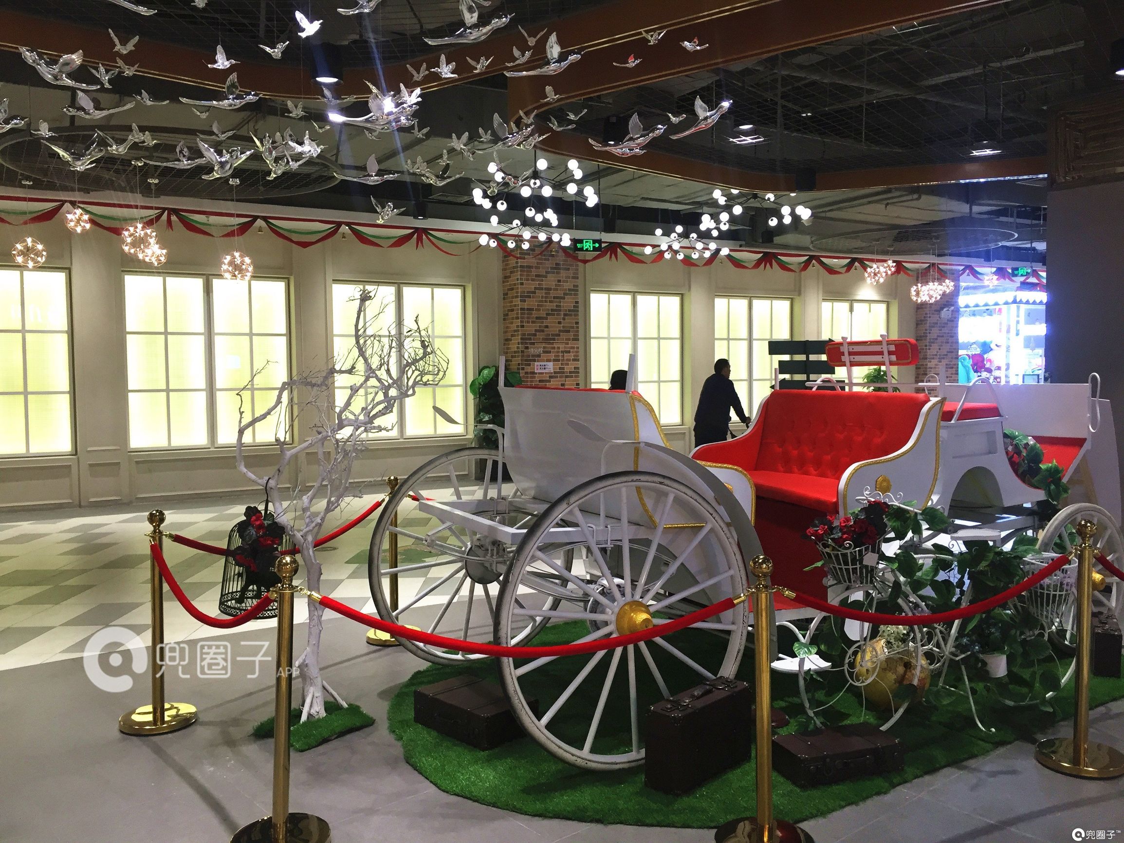 万达金街三只松鼠实体店,万达逛了一圈啥都没买