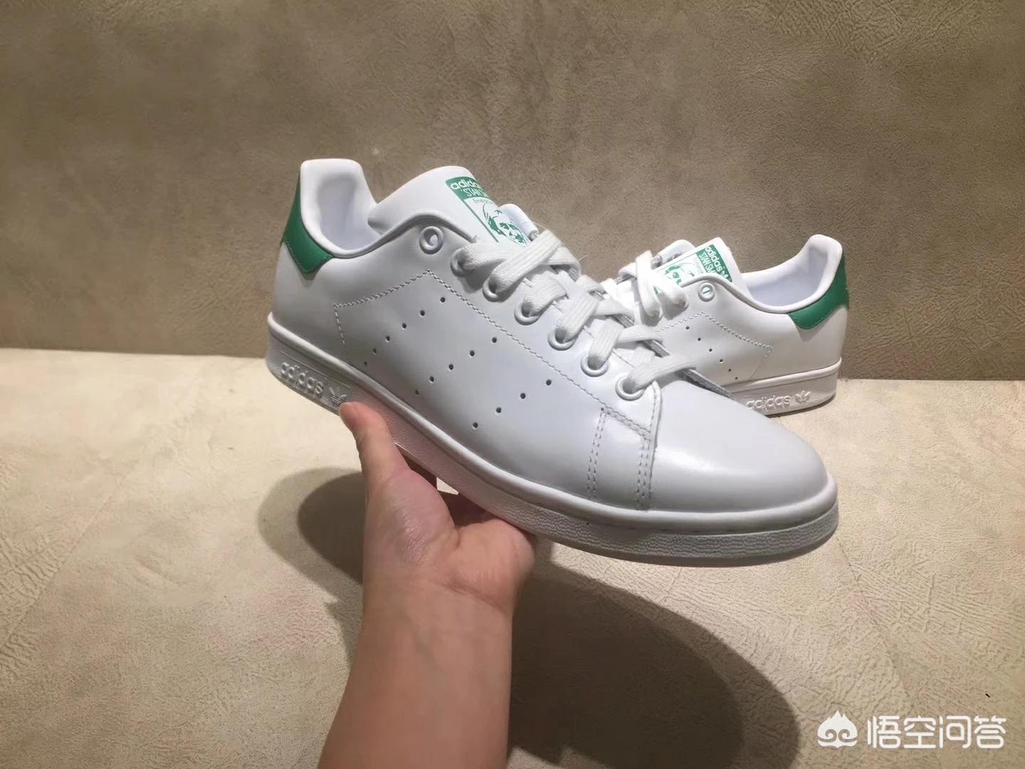 阿迪耐克鞋子怎么辨别真伪,怎样鉴别耐克阿迪达斯正品