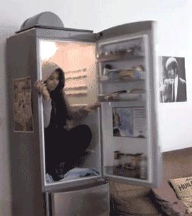 明天愚人节|小财送你办公室整蛊全攻略,对不起了,领导!