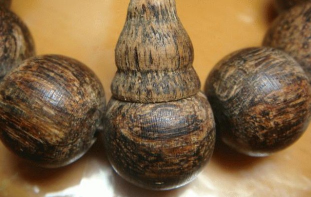 木质佛珠手串,佛珠手串用什么木质最好