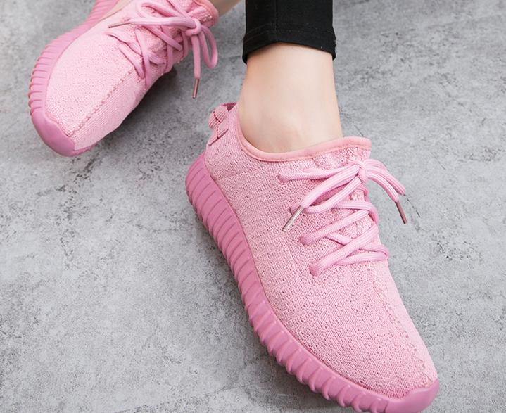 小贝大儿子与女友,小贝长子官宣订婚