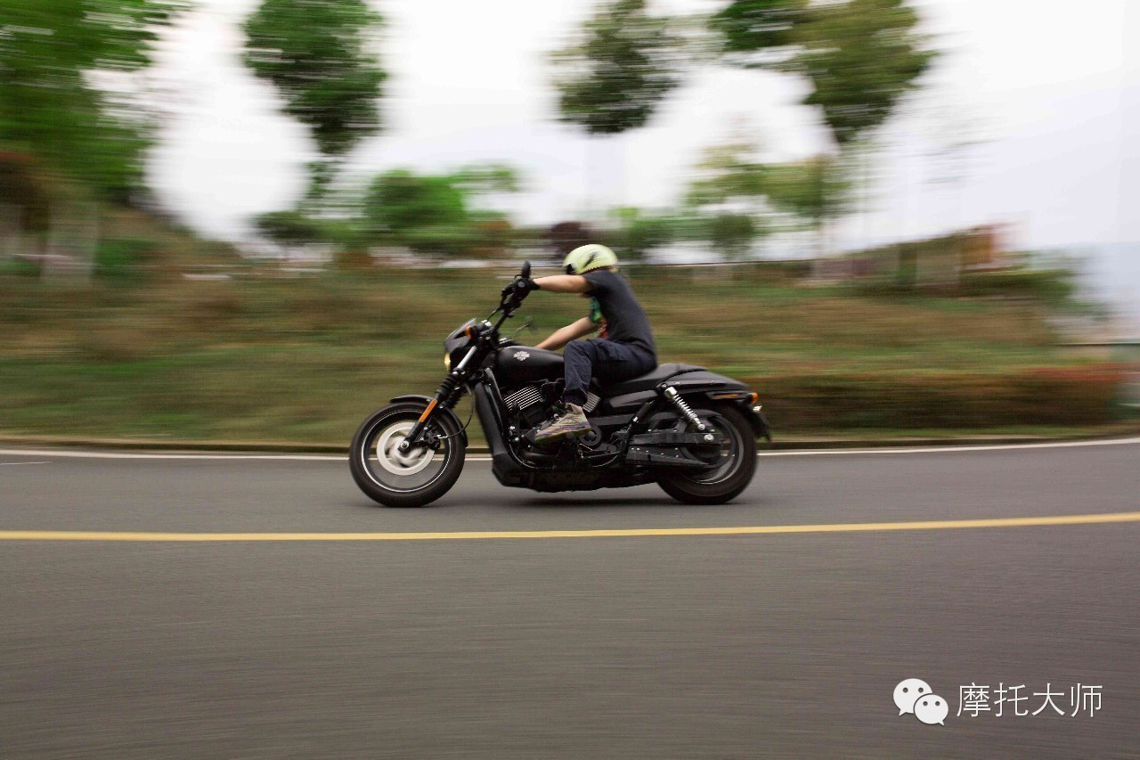 川崎哈雷650,哈雷和川崎谁更快