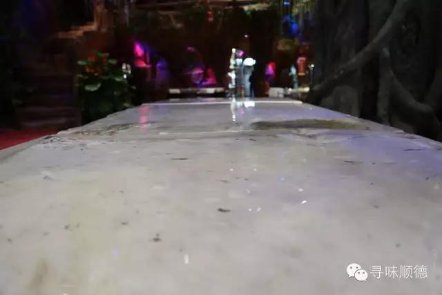 顺德大良||当水晶遇上美食，可以产生点样嘅磁场共振？