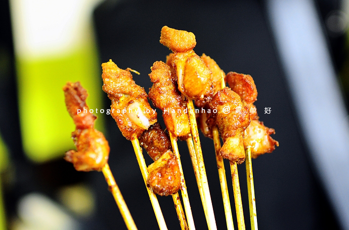 抚顺最好的麻辣拌串,抚顺风靡特色小吃麻辣拌