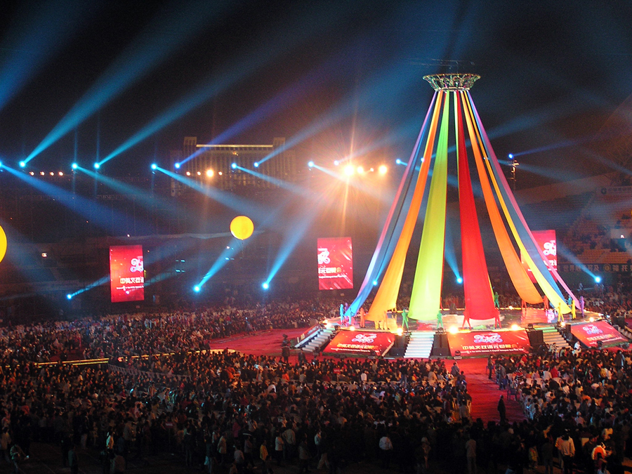 谭咏麟和香港足球队,足球巨星和娱乐明星影响力