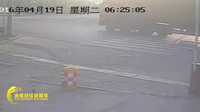 警惕大货车盲区远离死亡陷阱,大货车在危险时刹不住吗