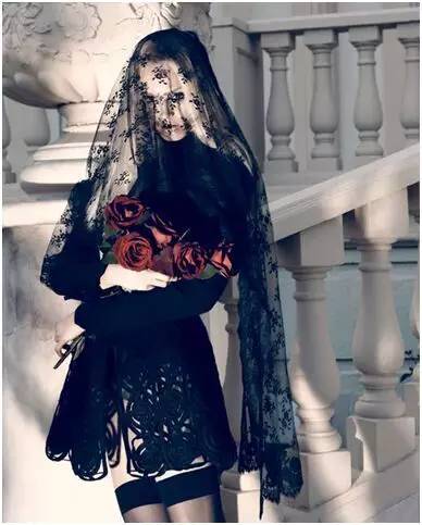 没有必要穿黑色的婚纱,为什么不能穿黑婚纱