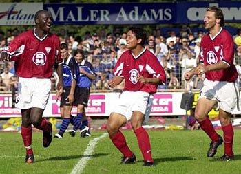 他获得六次冠军和最佳球员英文,他曾经获得过一等奖英文