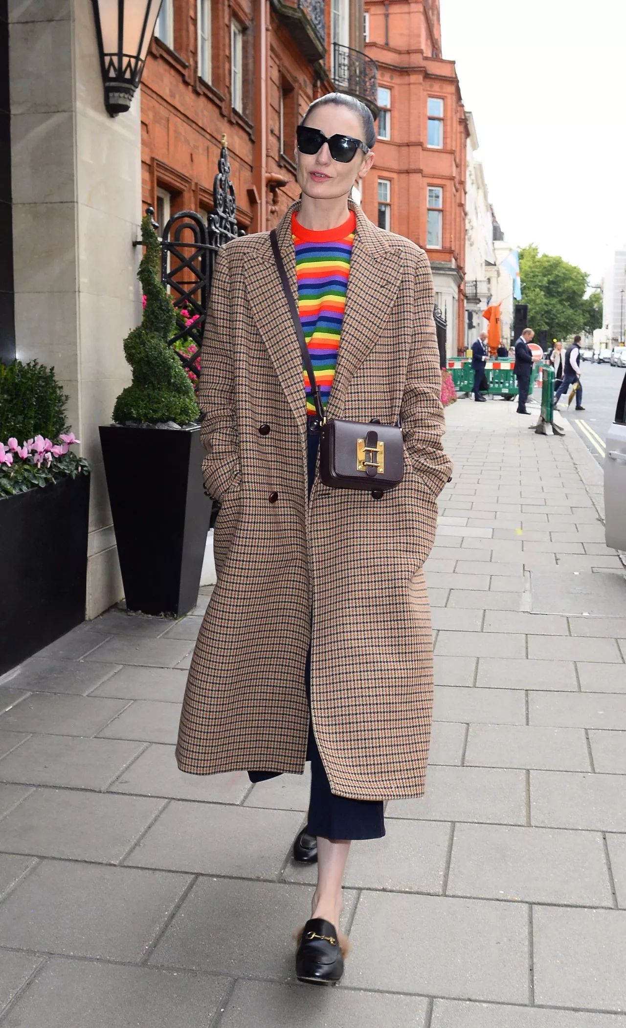 这5双鞋子秋天穿高级又时髦,今年悄悄流行的5双鞋你都知道吗