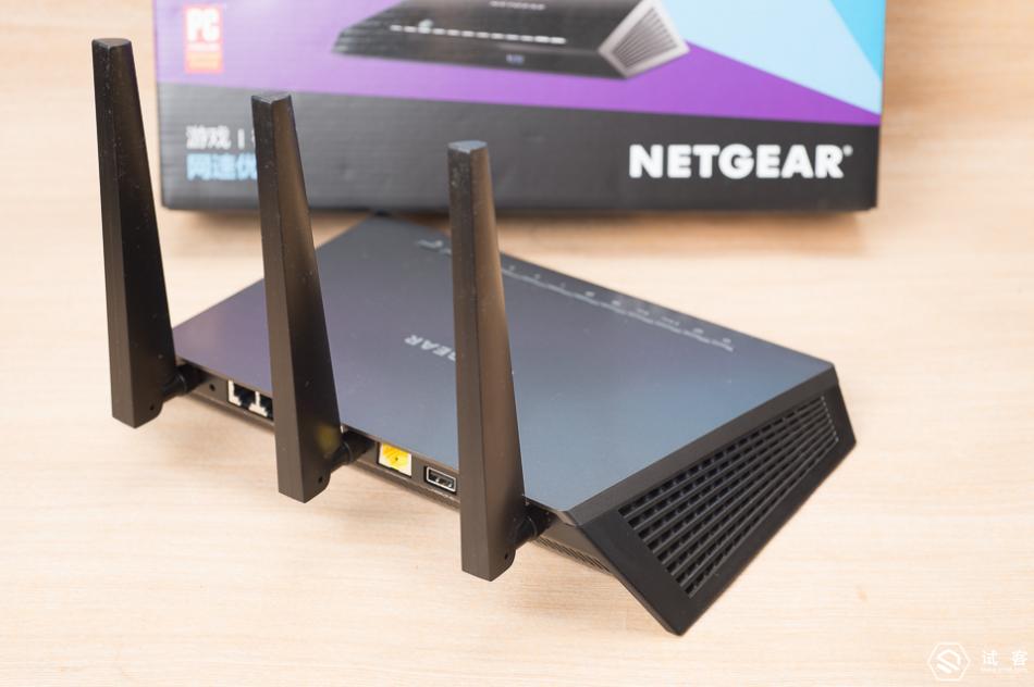 netgear路由器夜鹰r7000,netgear夜鹰r7000路由器