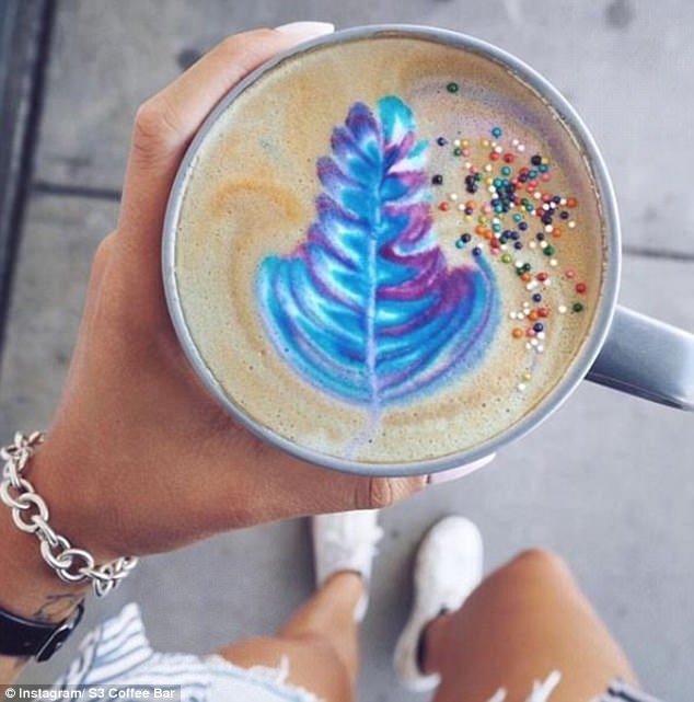 女富豪喝咖啡,女土豪喝茶