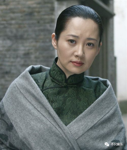 许晴到底是怎么保养的？48岁的年纪还有着少女的模样和*女熟**的身材