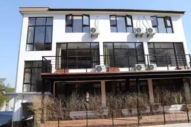 一城一色の人有德行，如水至清-德清