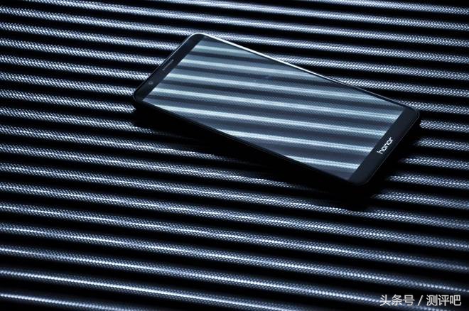 荣耀畅玩7x还值得入手吗,荣耀畅玩7X测评游戏