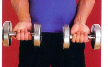 练习哑铃后要练什么,练习哑铃的时候一直收紧腹部吗