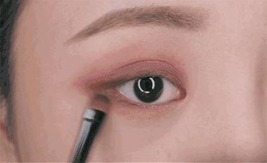 新手怎么选择眼影盘,初学者眼影盘怎么选