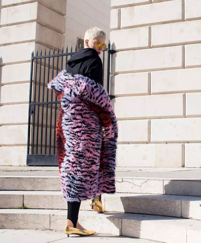 踩脚裤穿着舒服吗,七种颜色的踩脚裤