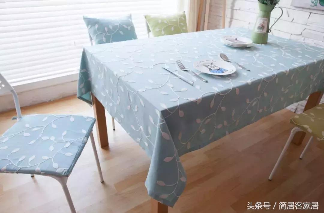 玻璃方桌餐桌桌布怎么挑选,80*140的餐桌要多大的桌布