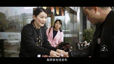 未来我们一起携手前行英文,我们携手一同前行