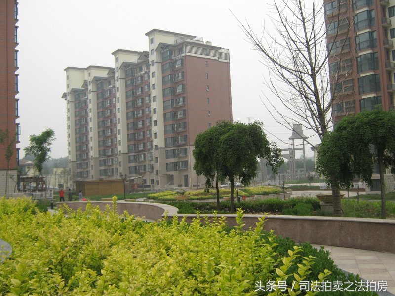 法拍房-双兴南区万泉商务花园霄云路8号庄维花园澳洲康都