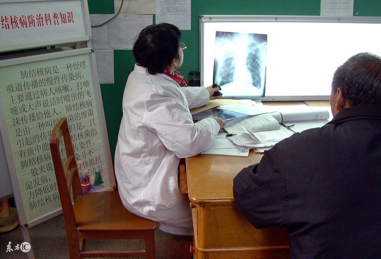 肺结核夫妻会不会传染,肺结核睡过的床传染吗