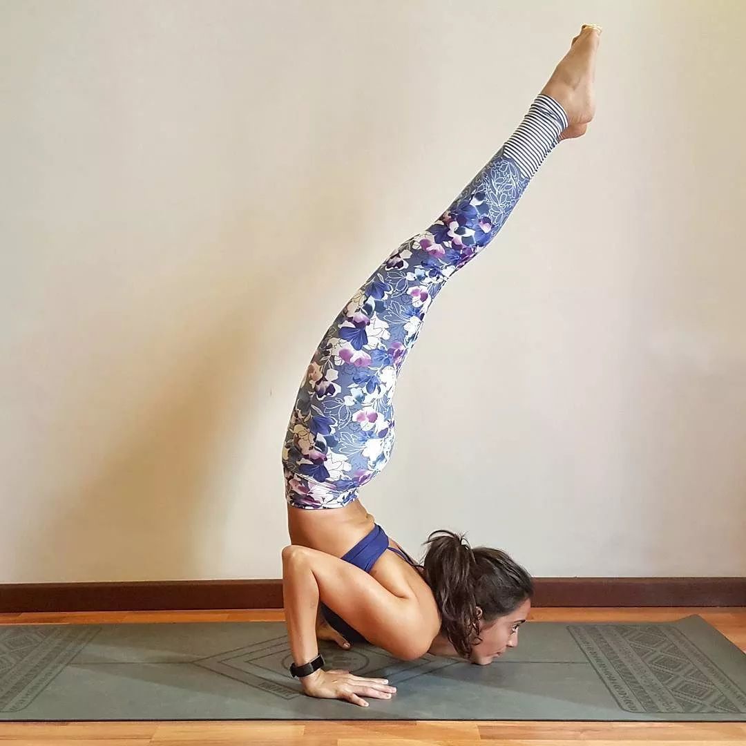 肩宽的人看起来很瘦吗,肩宽的人看起来壮