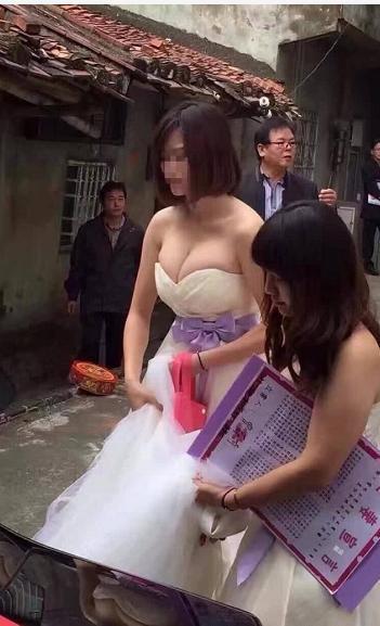 日本女艺人拍摄花絮,女演员拍戏结果以假乱真