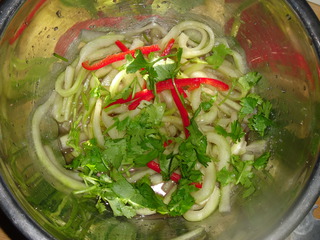 西瓜皮可以凉拌着吃吗,凉拌西瓜皮最好吃的做法