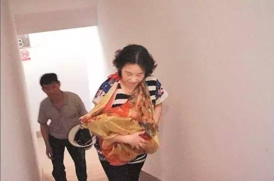 50个恐怖电梯故事,用动画讲述真实的电梯恐怖故事