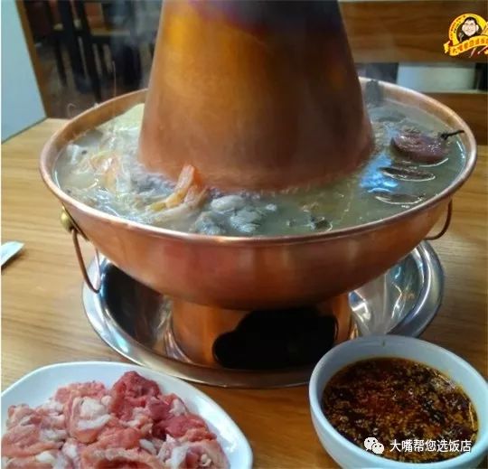 大连吃的美食推荐铜火锅,大连最好吃酸菜铜火锅