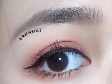 网红产品哪家强？55达人来帮忙！真诚不套路的试色，让你找对网红美妆的正确方式！