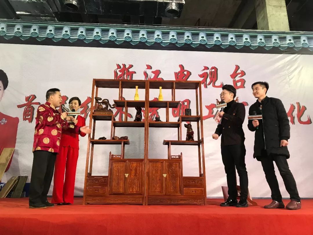 痛心男孩被狗咬后去世,8岁男孩疑因狂犬病死亡家属