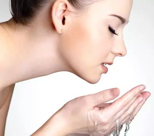 致20+｜越折腾脸越烂，到底怎么选才是对的？