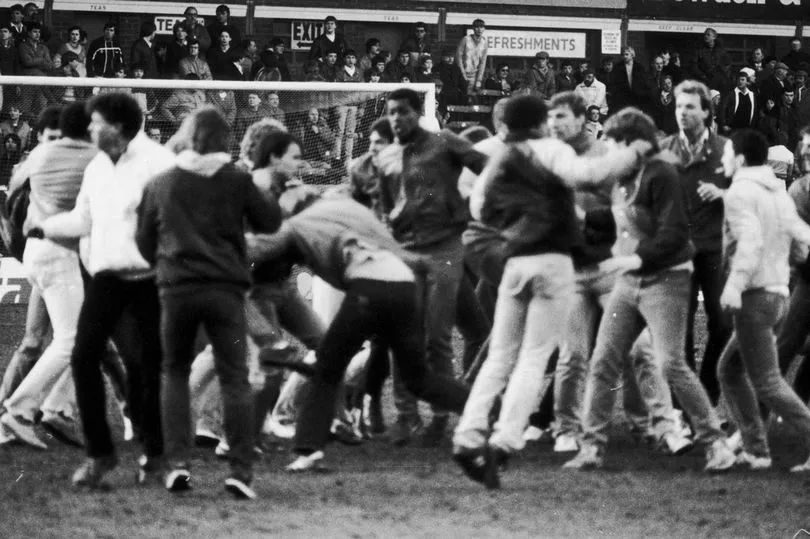 足球衫穿搭,翻领足球衣穿搭