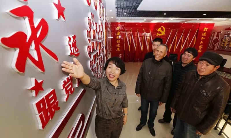 什么事情这么重要？内蒙古日报居然一下发了8个版！