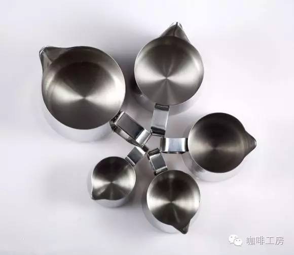 新手选咖啡拉花针还是拉花缸好,拉花拿铁用什么花缸好