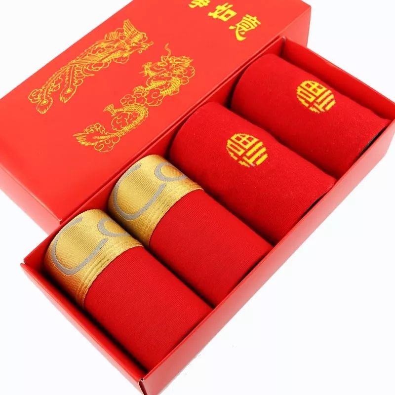 为啥两三百的lv仿的也挺真,狗年大牌限定款来袭