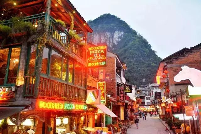 广西那良镇美食街,广西北海银滩美食街