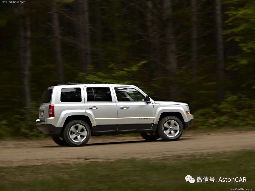 jeep自由客每款的对比,jeep自由客没有四驱是什么问题