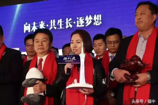 骞翠細琛ㄦ紨鑺傜洰鍗曡繕涓嶈刀绱х湅杩囨潵,骞翠細鏈畬寰呯画瑙嗛