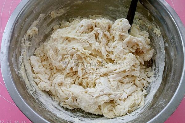 在家炸油条3分钟教你做出一大锅,如何在家炸油条又软又好吃