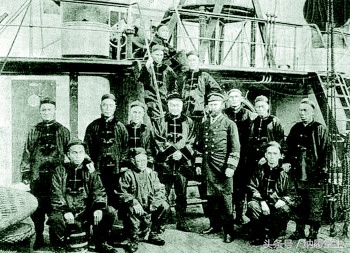 邓世昌以身殉国,邓世昌壮烈殉国老版本