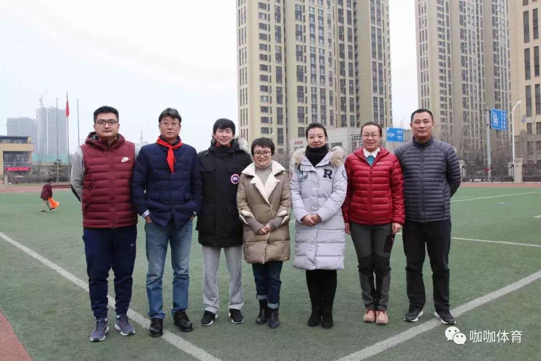 这所学校建成没几年，就被定为全国足球特色学校，厉害了！