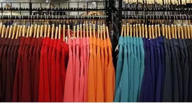 深圳服装档口现状,线下店铺太贵了