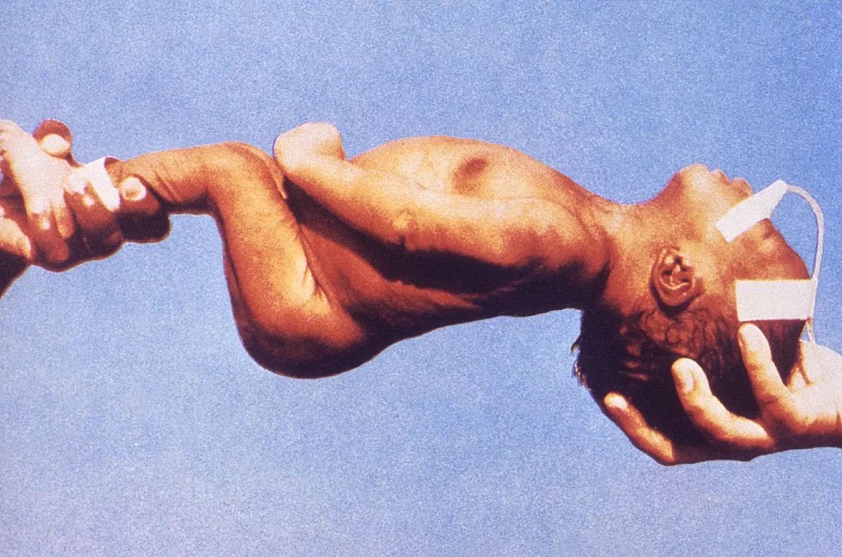 他完成首例妇科手术,被誉为女性的恩人,却因一场实验被批为恶魔