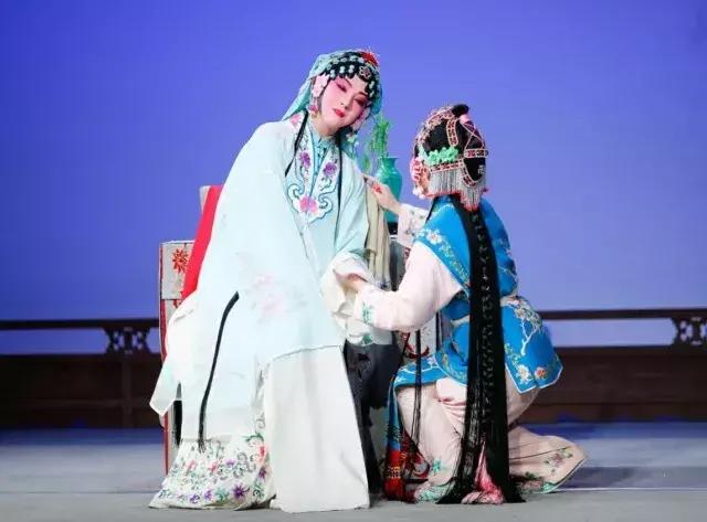 三生路上牡丹亭，灵河岸边红楼梦——《牡丹》之愉与《红楼》之悲