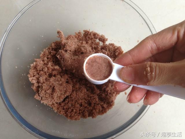 不用烤箱做出来的马卡龙,怎么做马卡龙简单不用牛奶