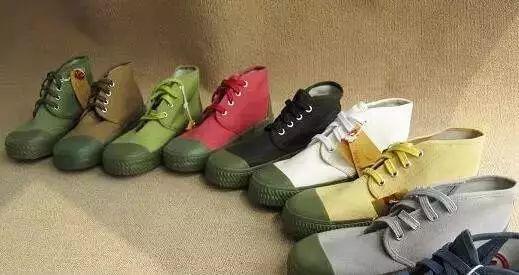 听说有一种“不精致”,叫穿特步的国产运动品牌们……