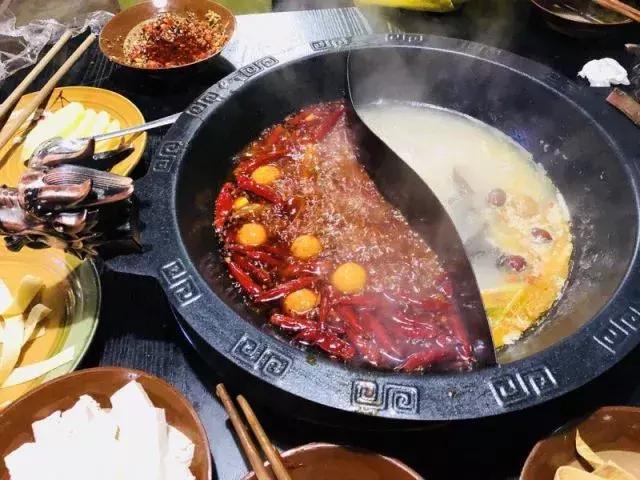 重庆开了十年的老火锅,开了十年的重庆老火锅